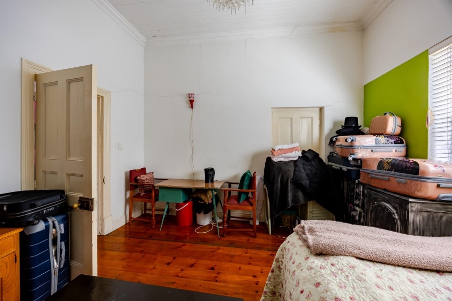 6 Bedroom Property for Sale in Woodstock Western Cape